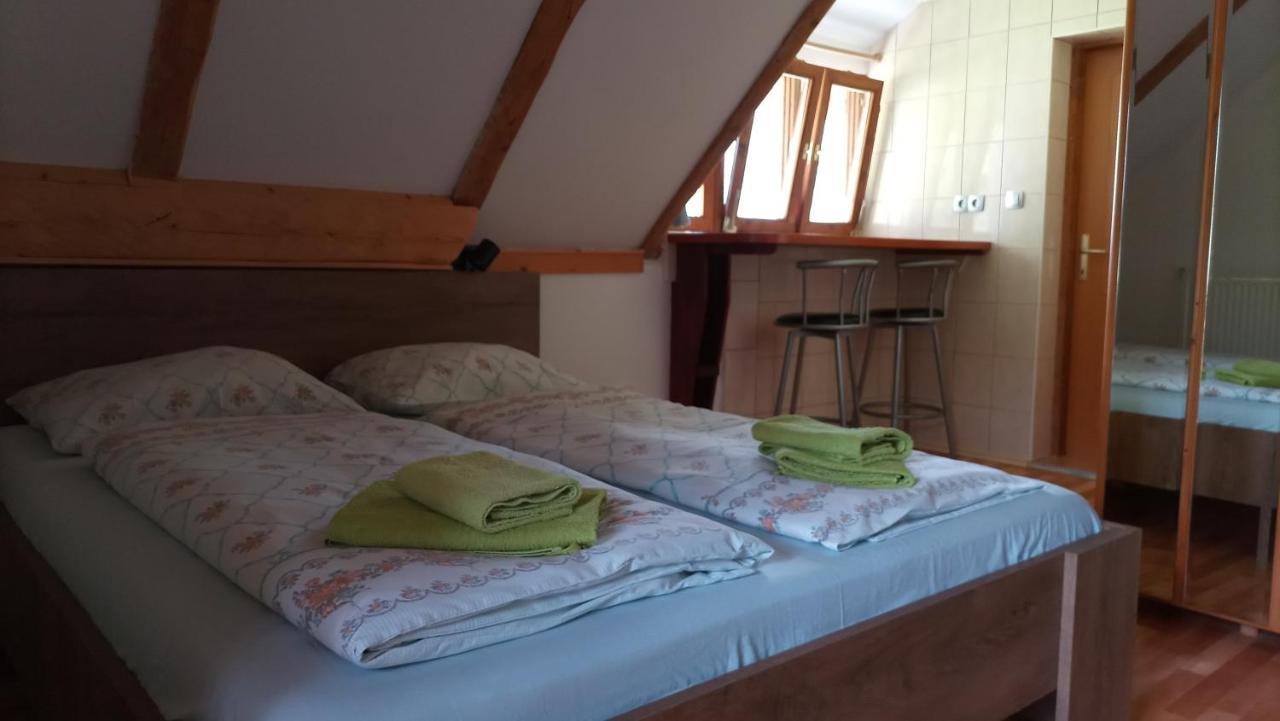 Vihar Apartmaji Бохин Екстериор снимка